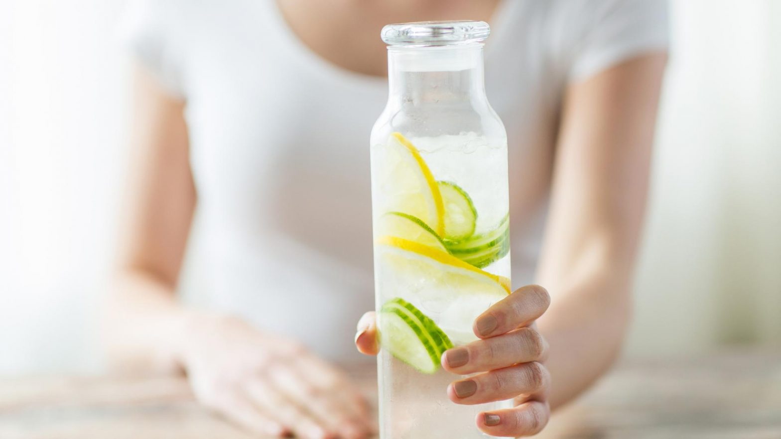 Wasser trinken Was ein Glas am verändert