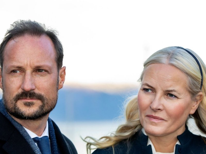 Haakon und Mette-Marit von Norwegen bei einem gemeinsamen Auftritt.. © imago/PPE