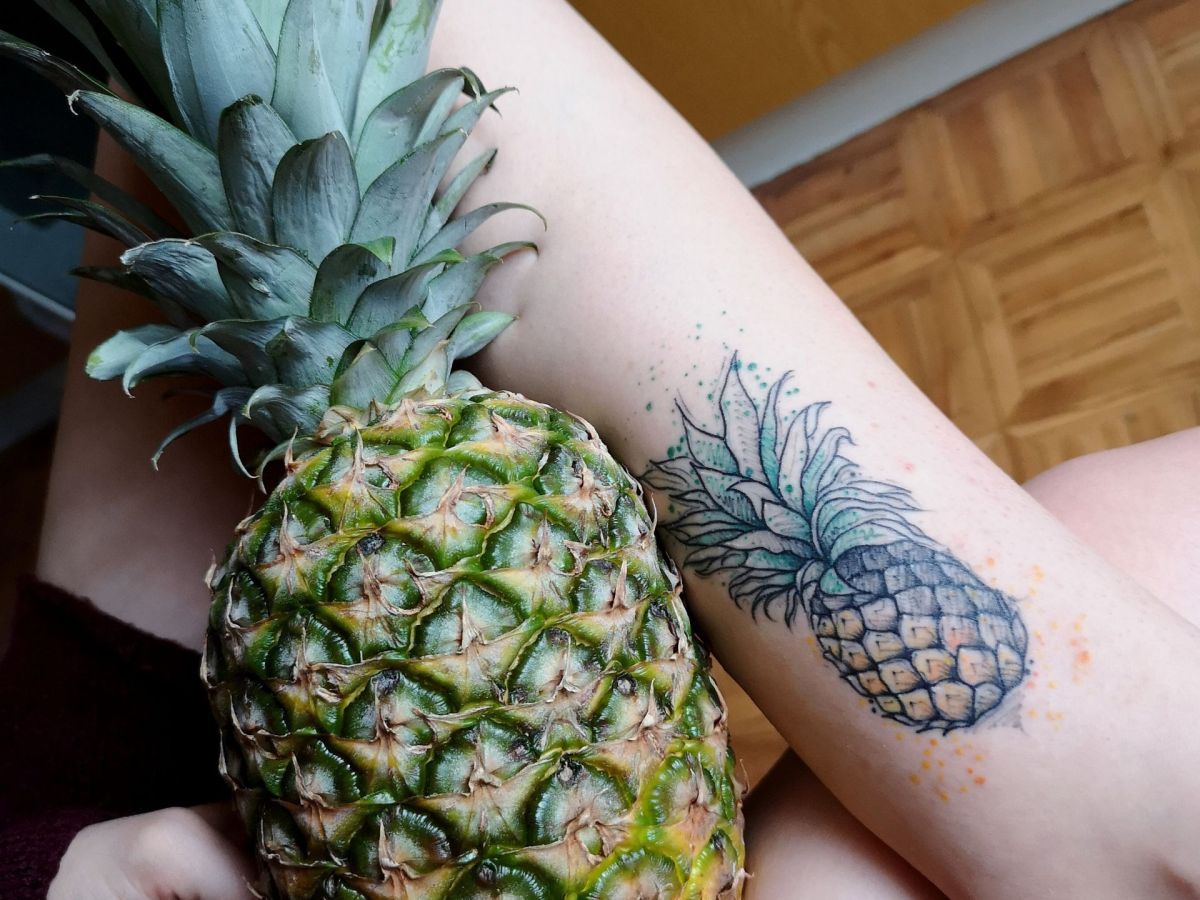 Umgedrehte Ananas: Die Bedeutung des Tattoos ist schockierend