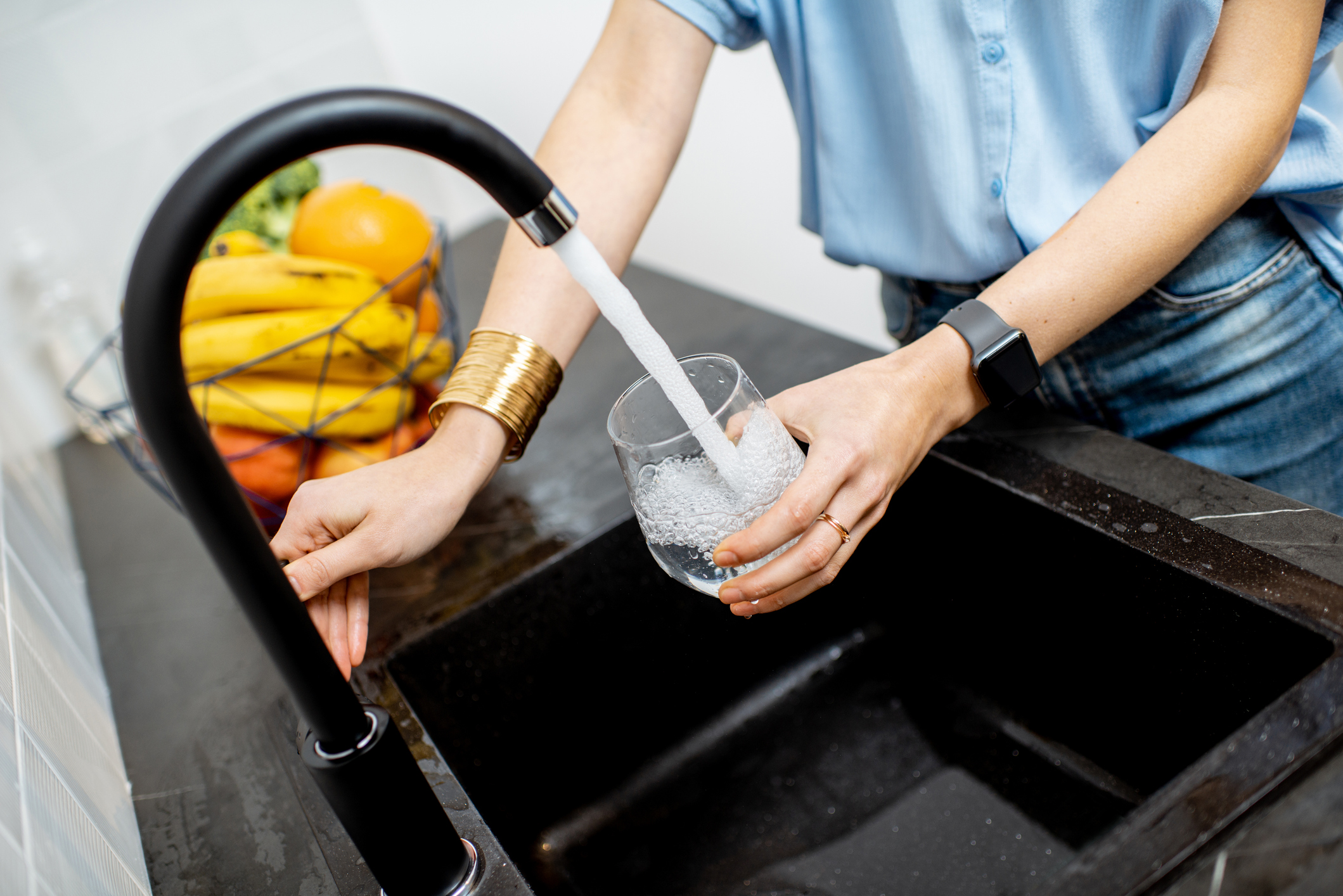 Leitungswasser Gegen Teures Wasser: Welches Ist Wirklich Gesünder? - Wmn