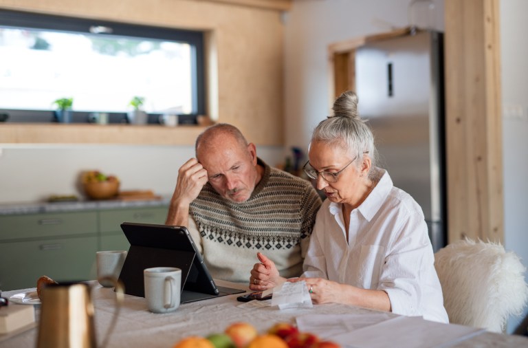 Renter-Paar checkt Finanzen