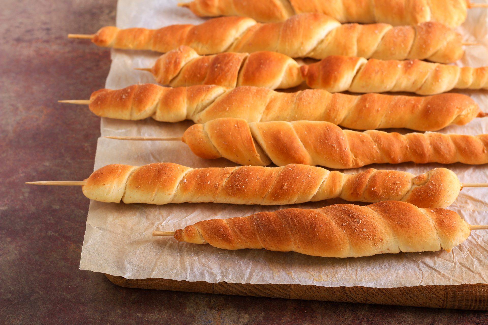 Stockbrot süß: 4 leckere Ideen für Grill und Lagerfeuer - wmn