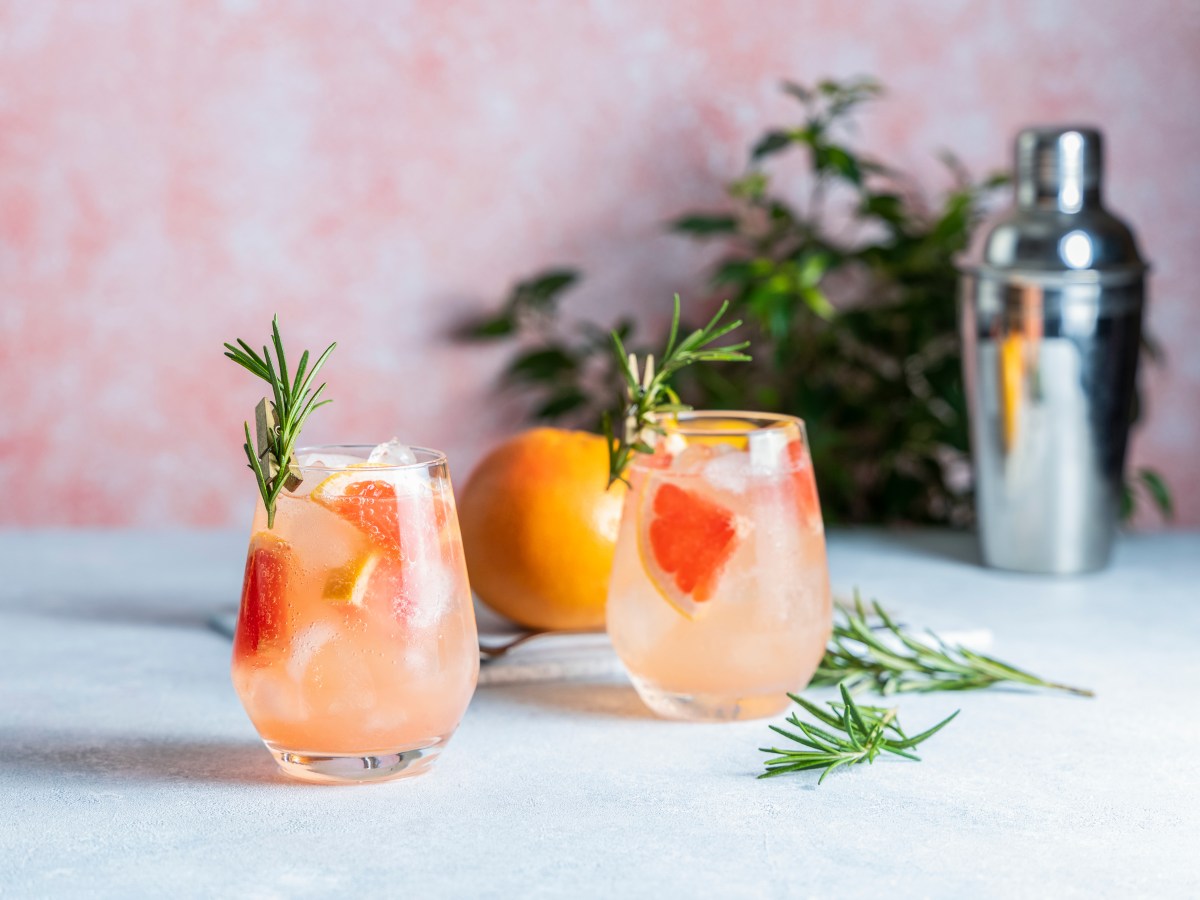 Grapefruit Rosmarin Spritzer Mocktail