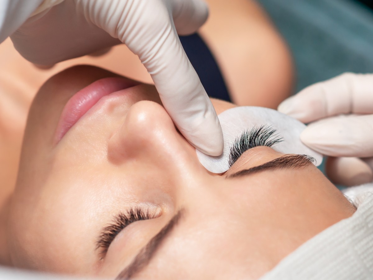 WimpernverlÃ¤ngerung nach Lash Lifting im Studio