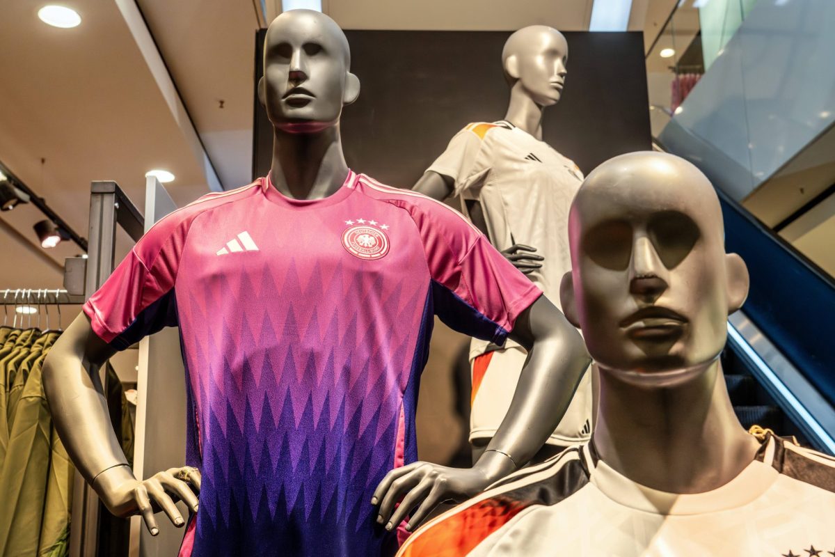 dfb Trikot weiß und pink