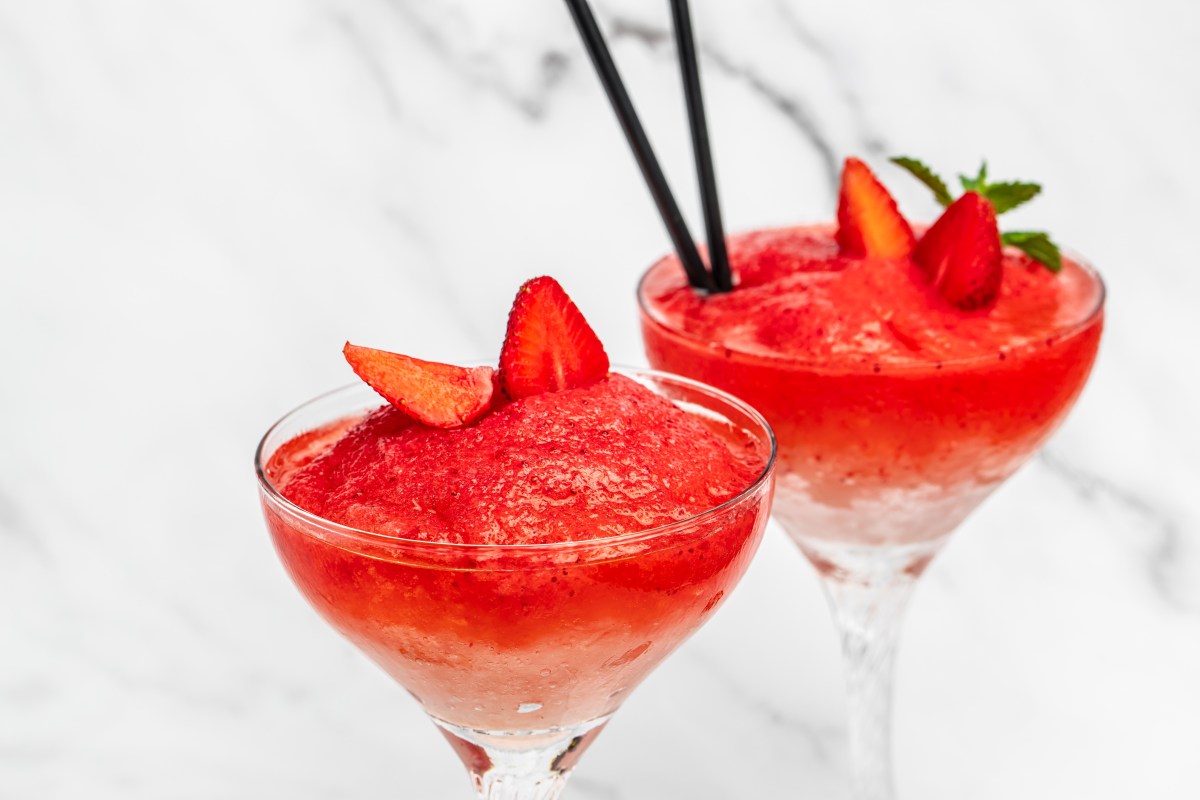 Frozen Strawberry Aperol Spritz: So könnte dein Cocktail aussehen