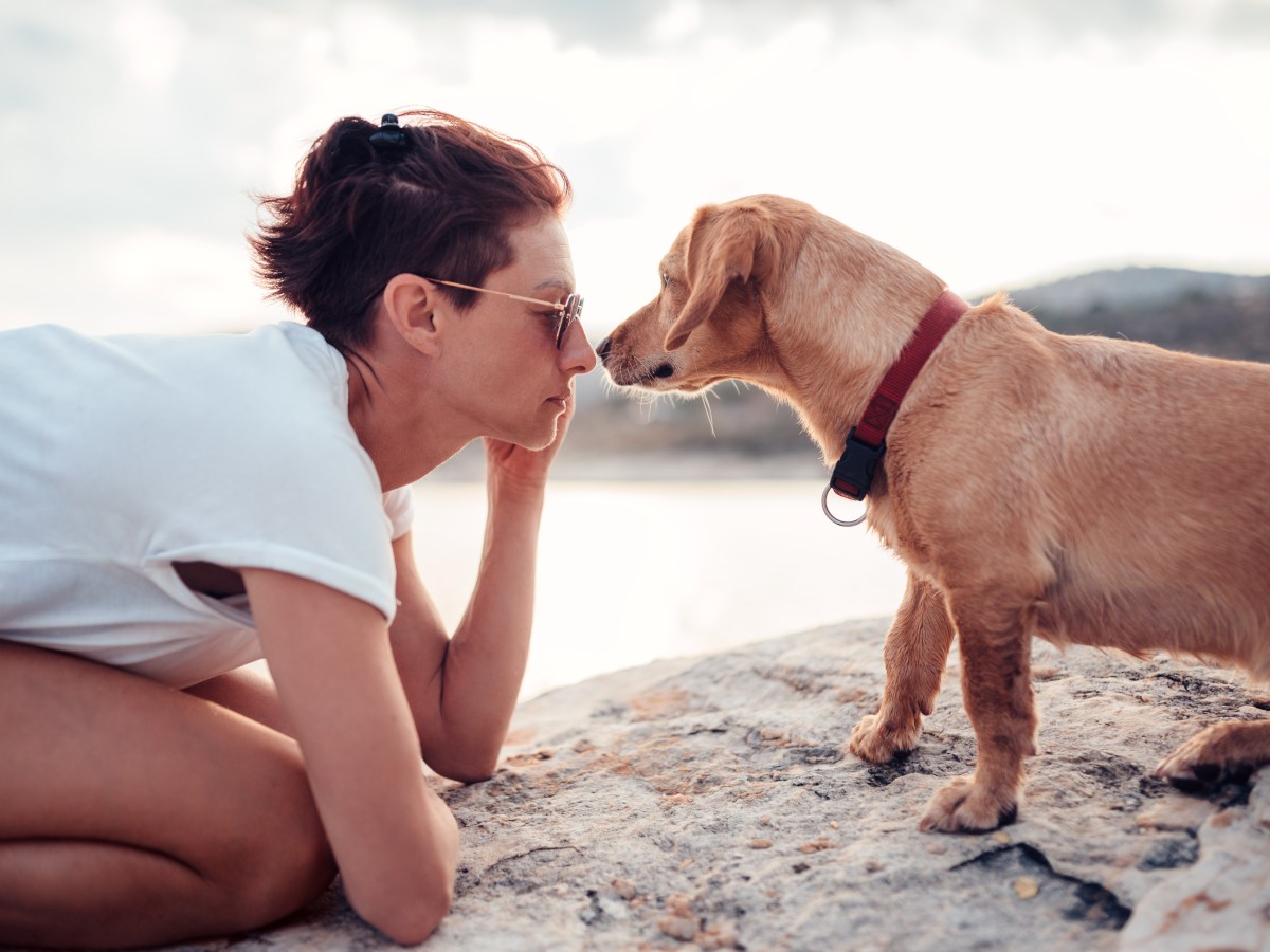 Frau mit Hund