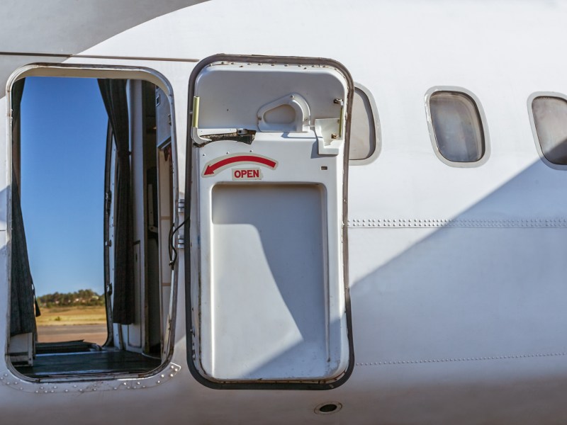Jedes Flugzeug hat geheime Räume für die Crew.