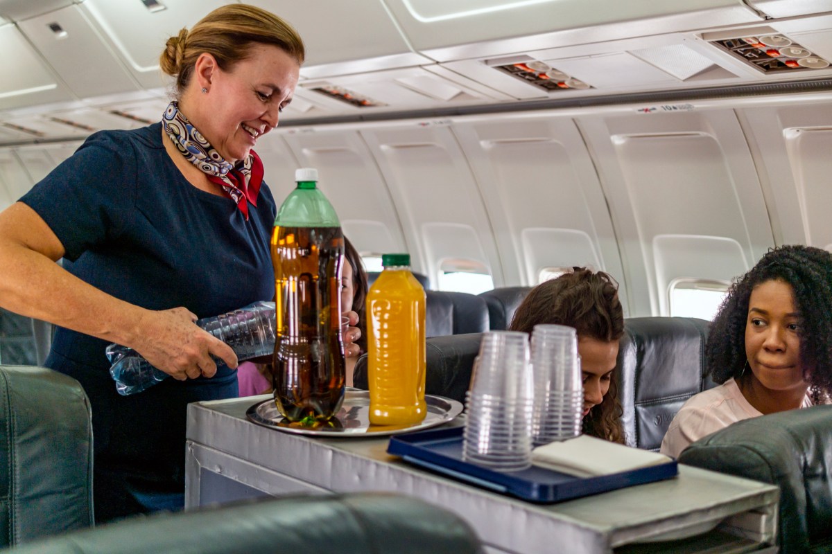 Verzichte im Flugzeug auf Leitungswasser.