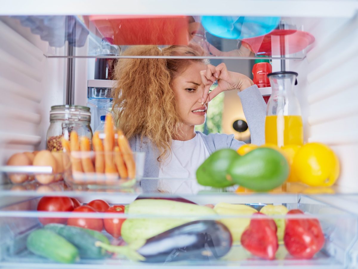 Küche: Dein Kühlschrank stinkt? Diese genialen Hausmittel vertreiben Gerüche