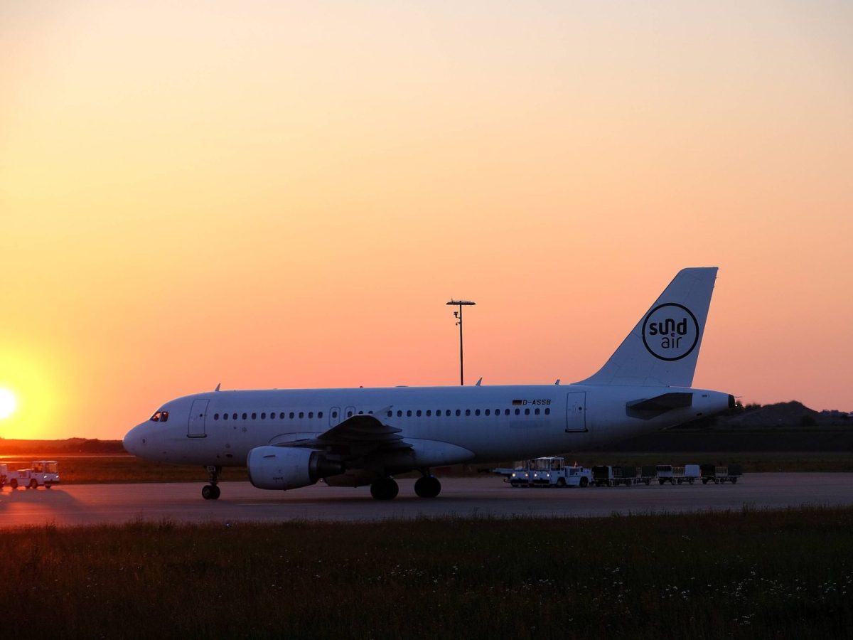 Flugzeug am Flughafen Kassel-Calden