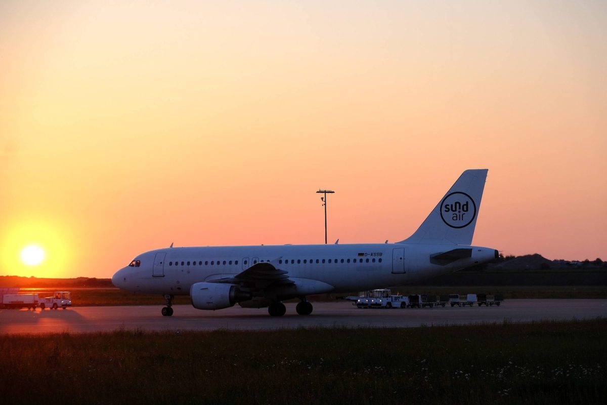 Flugzeug am Flughafen Kassel-Calden