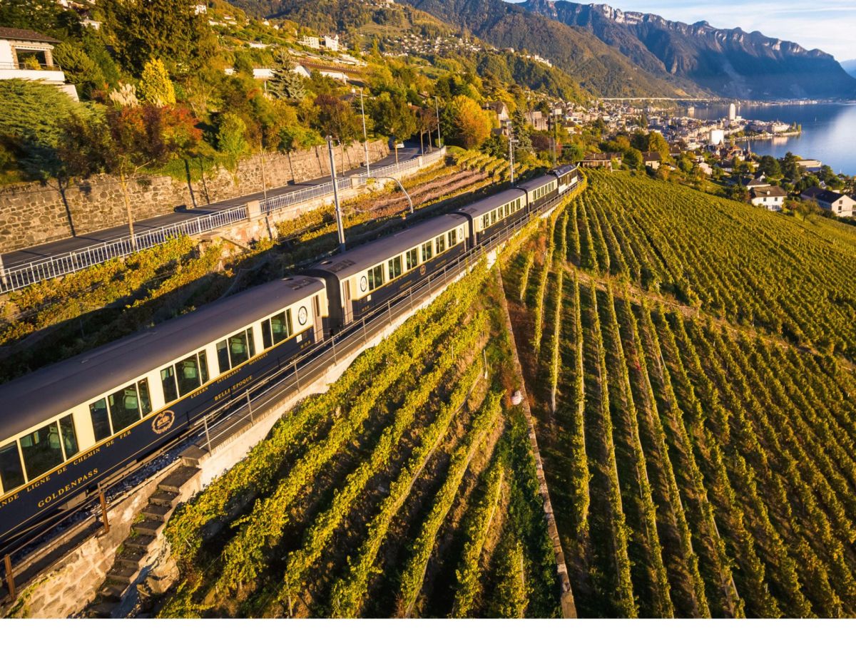 Eine Fahrt mit dem Belle Époque Zug versetzt dich in eine andere Zeit.