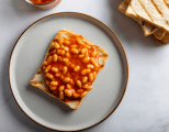 Baked Beans auf Toast