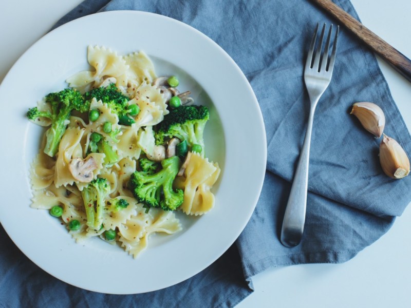 Einfaches Nudelgericht mit ganz viel Geschmack: Brokkoli-Champignon-Pasta