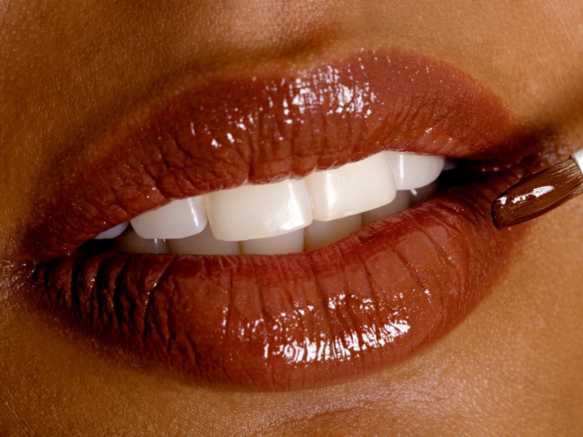 Lip-Stain: Mit diesen 3 Tricks hält dein Lippenstift den ganzen Tag