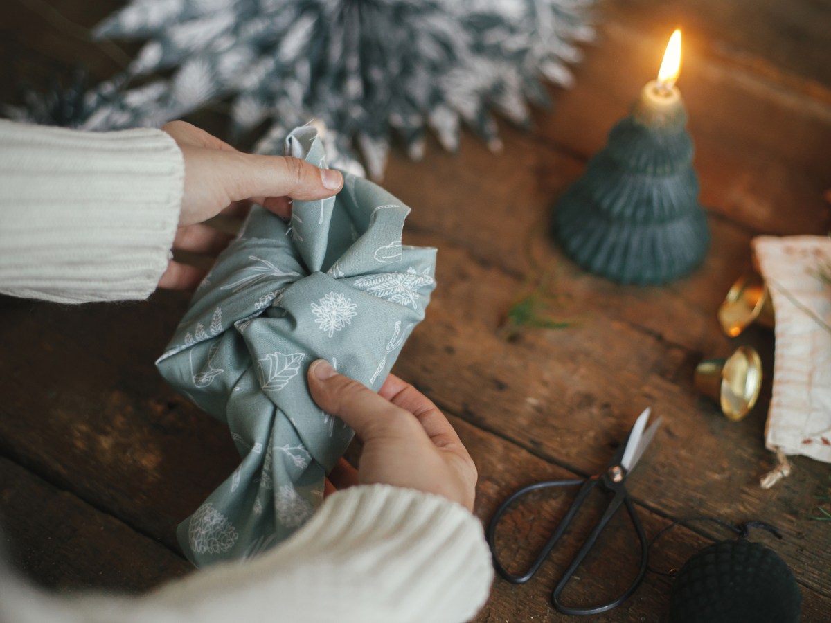 Furoshiki: nachhaltige Geschenkverpackung aus Stoff