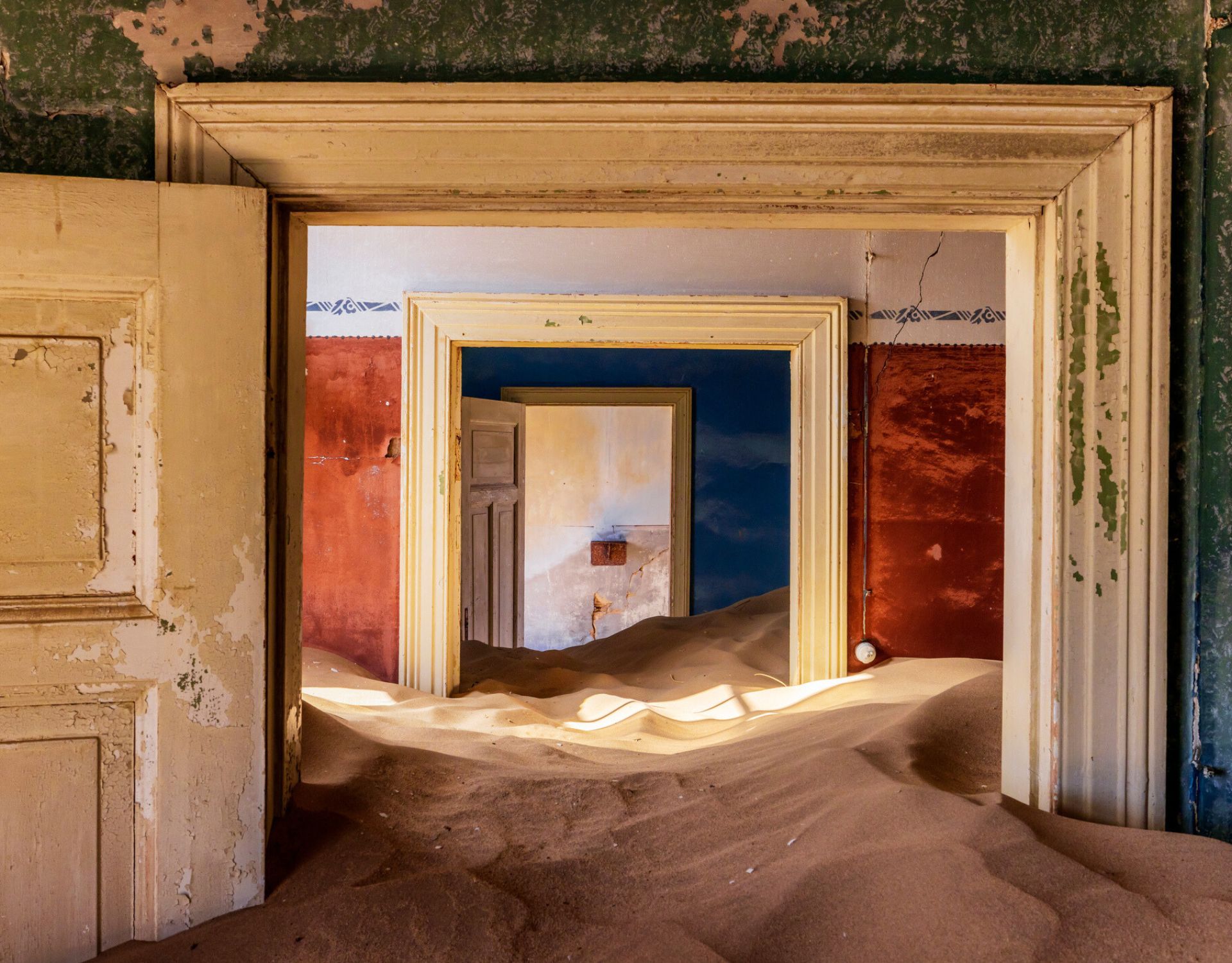 Lost-Places-Kolmanskop-in-Namibia-die-Geisterstadt-in-der-W-ste