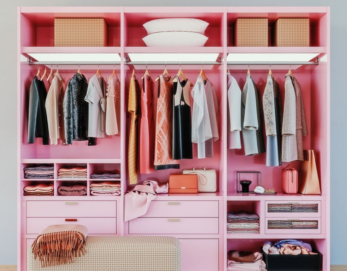 pinker Schrank